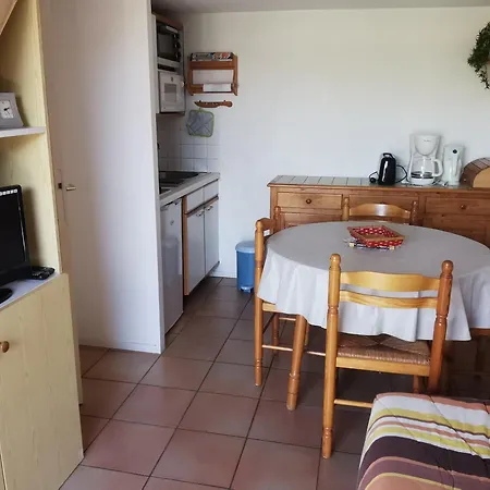 Pavillon T2 + Mezzanine A Avec Acces Piscine & Parking - Fr-1-194-439 *