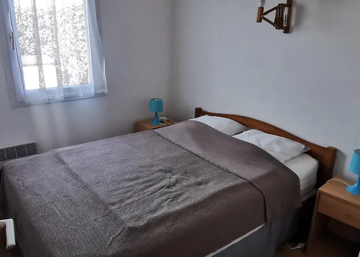 Pavillon T2 + Mezzanine A La Tranche-sur-mer Avec Acces Piscine & Parking - Fr-1-194-439 *